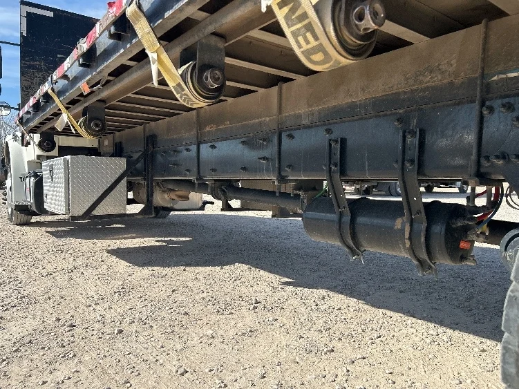 2019 Freightliner M2 106 - image 5