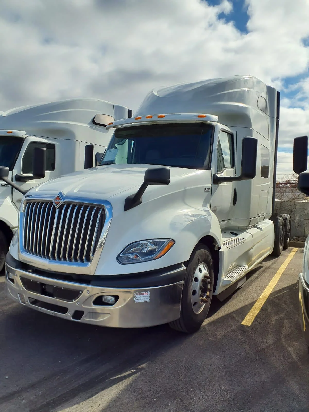 2019 International LT in Bolingbrook, IL