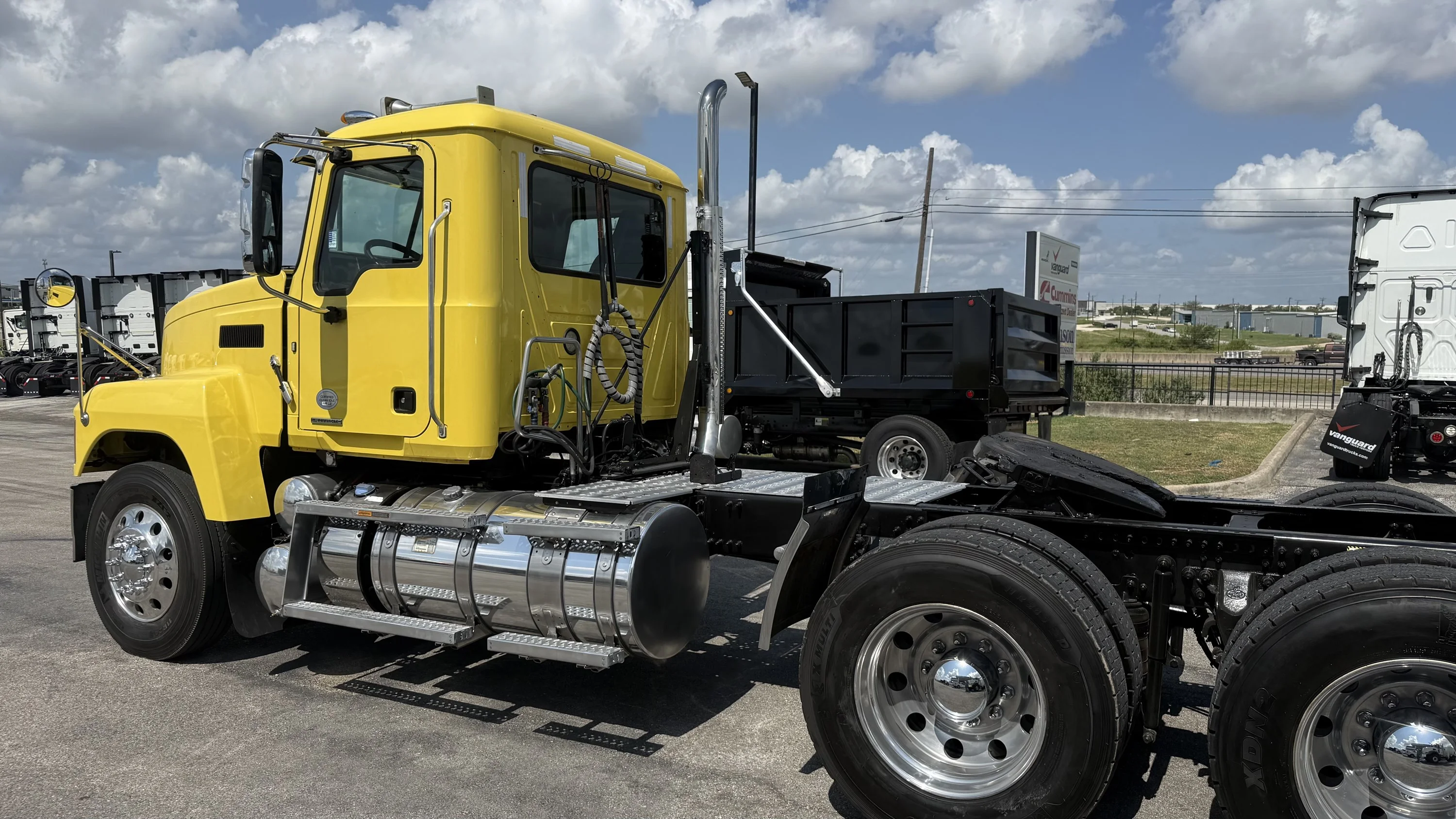 2020 Mack Pinnacle in Austin, TX — photo 10