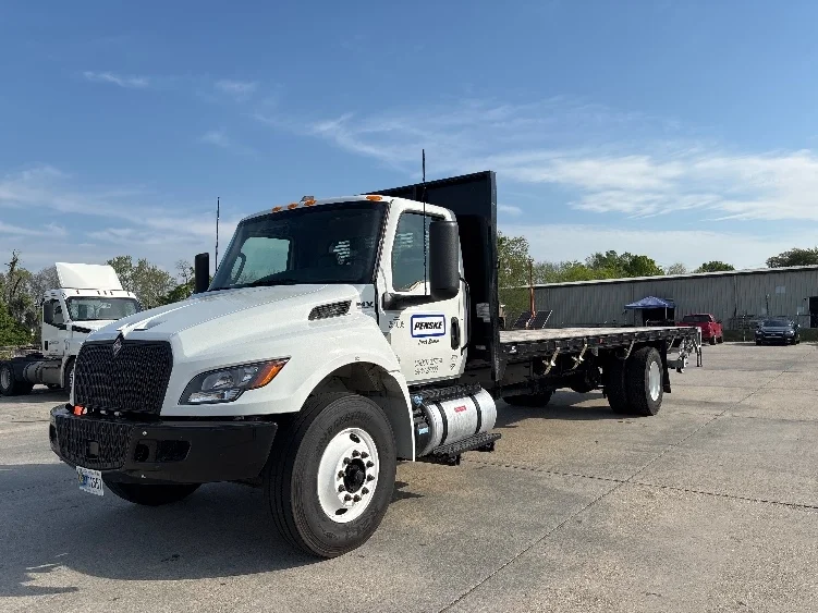 2023 International MV - image 3