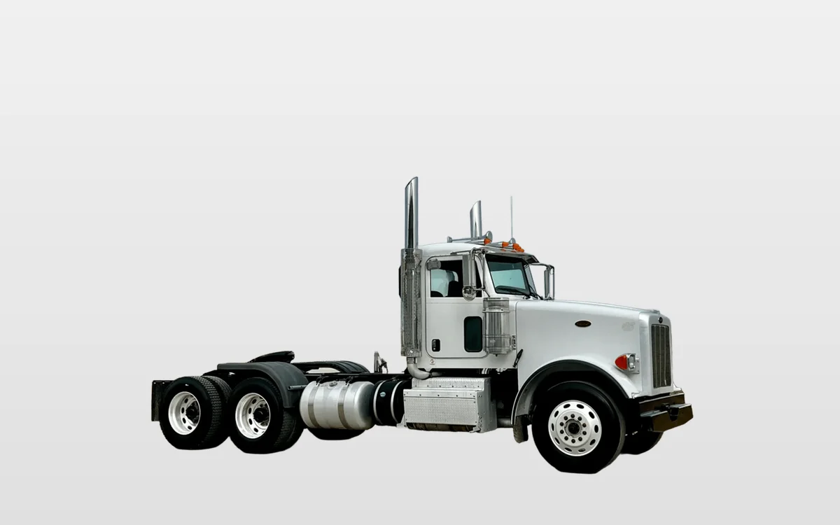 2013 Peterbilt - image 1