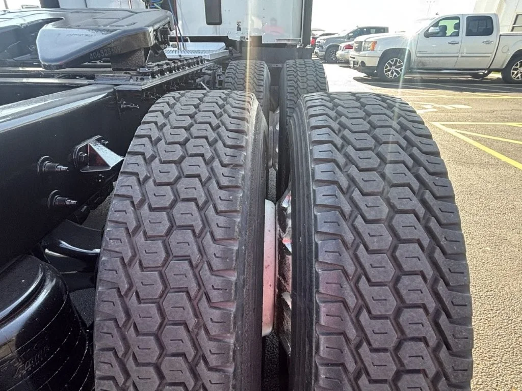 2024 Peterbilt 579 - image 8