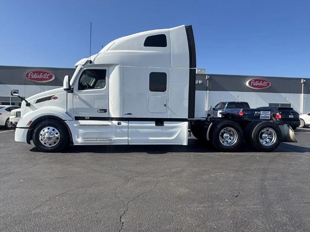 2024 Peterbilt 579 - image 4