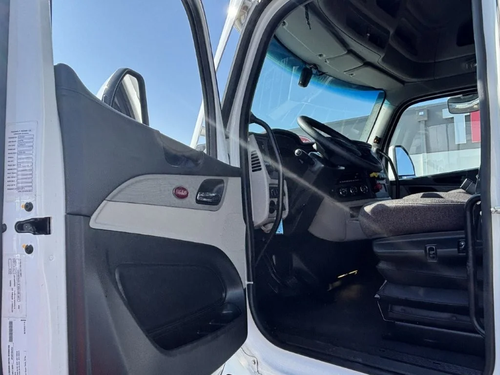 2024 Peterbilt 579 - image 12