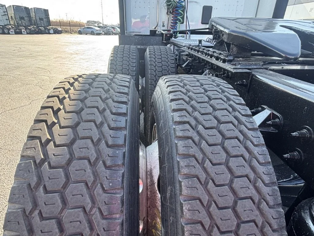 2024 Peterbilt 579 - image 7