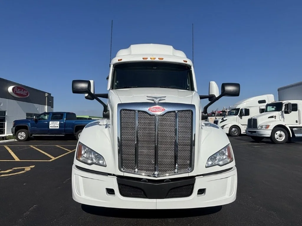 2024 Peterbilt 579 - image 3