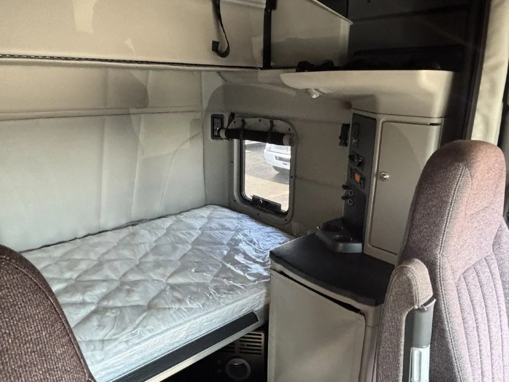 2024 Peterbilt 579 - image 16