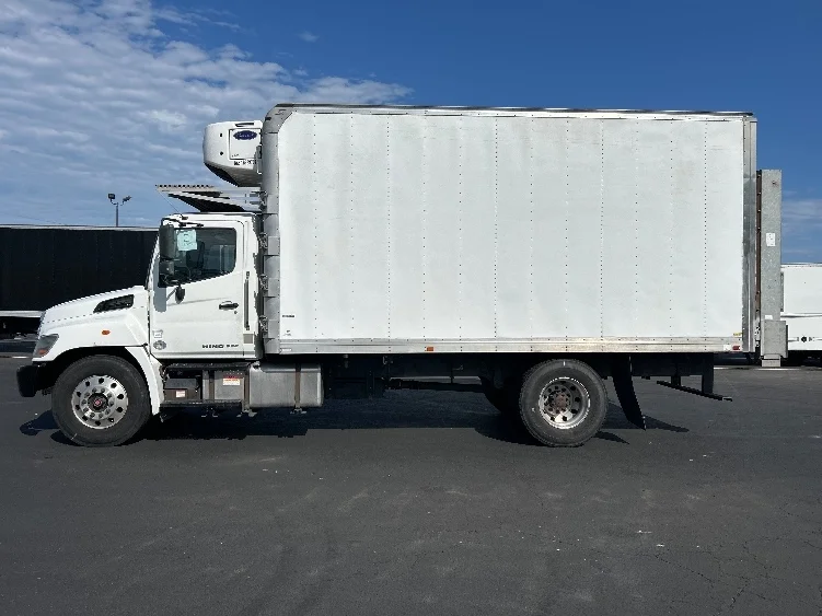 2020 Hino 338 in Torrance, CA — photo 4