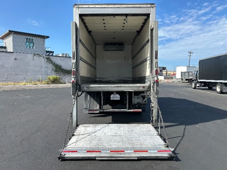 2020 Hino 338 in Torrance, CA — photo 9
