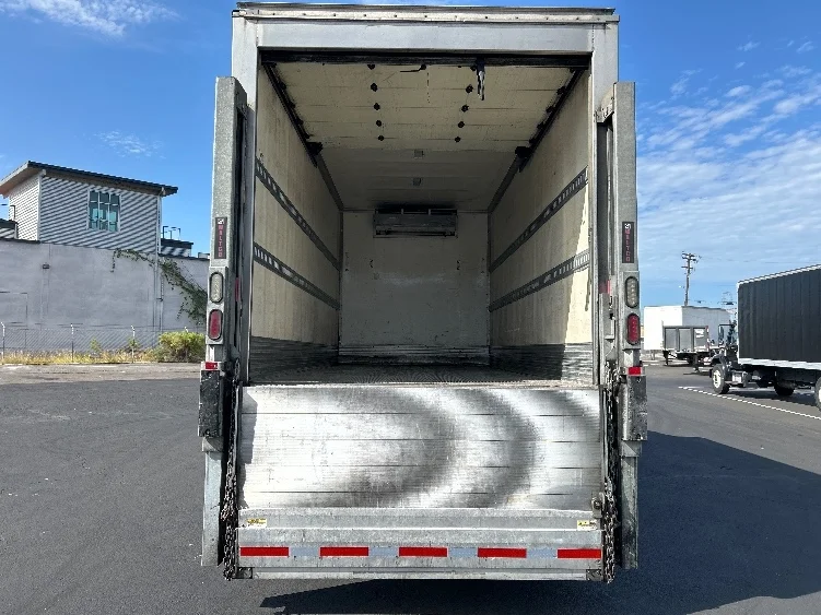 2020 Hino 338 in Torrance, CA — photo 8