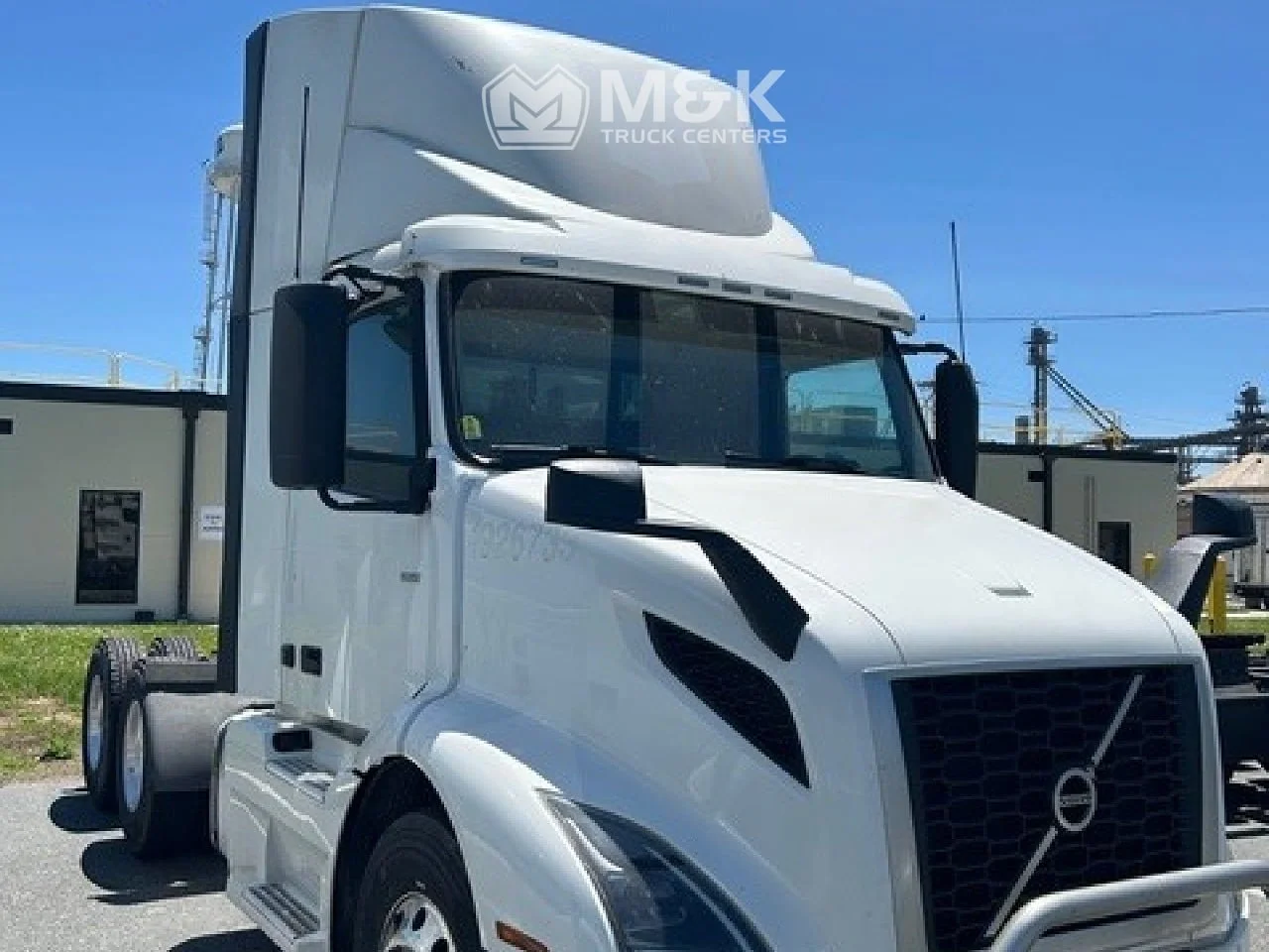 2020 Volvo VNR 640 in West Newton, PA