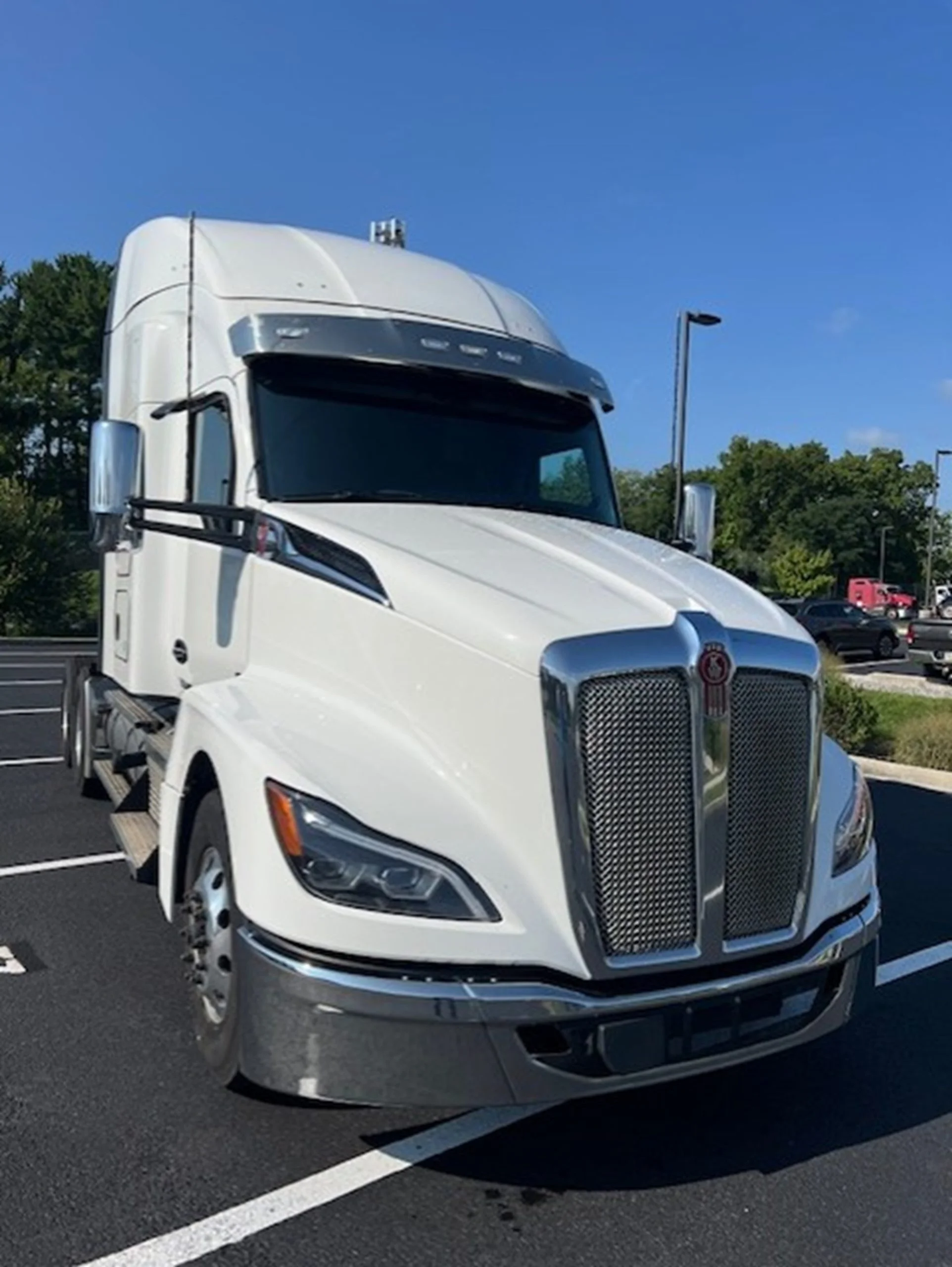 2024 Kenworth T680 in Hagerstown, MD — photo 3