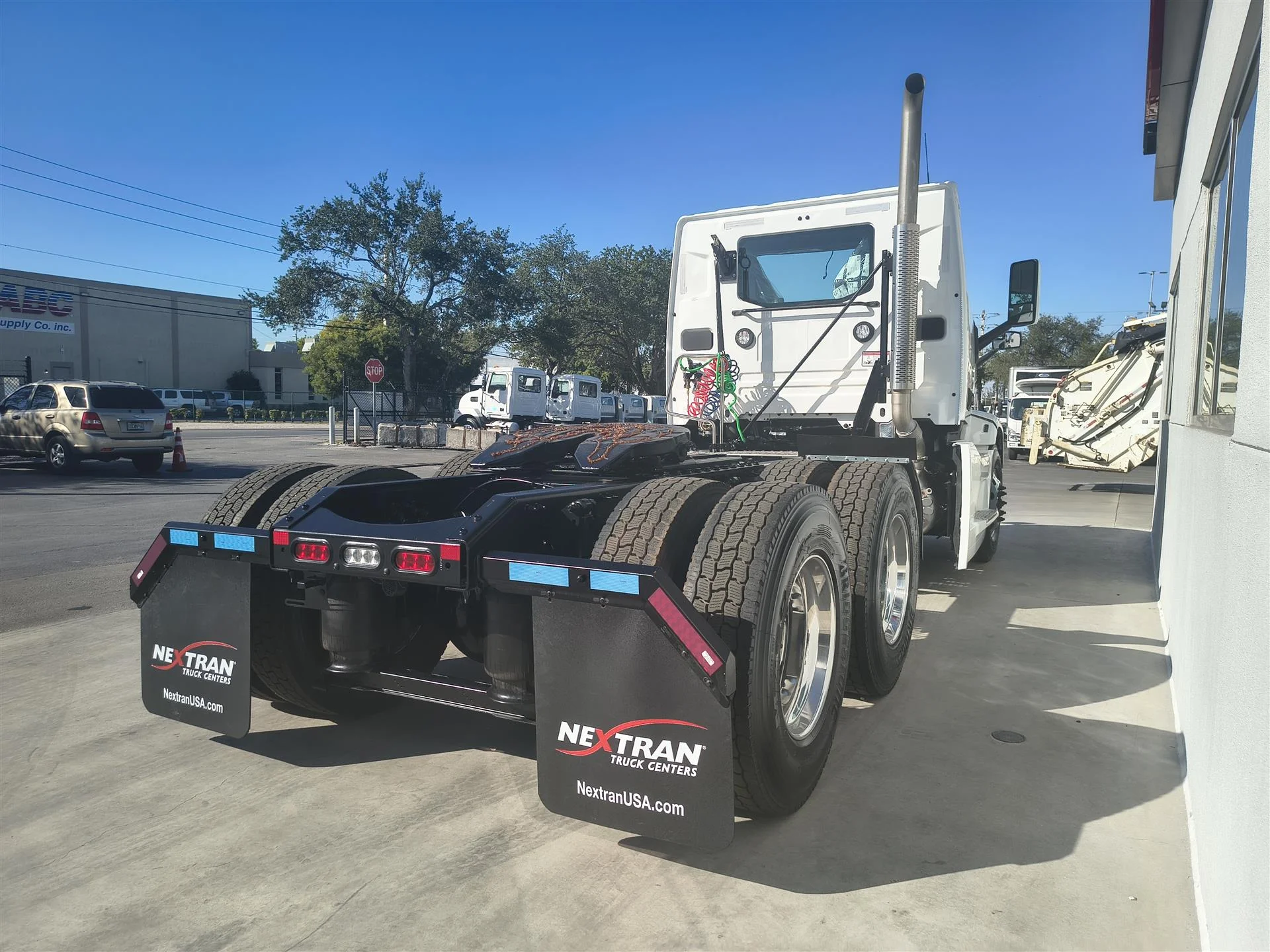2026 Mack Pinnacle in Miami, FL — photo 4