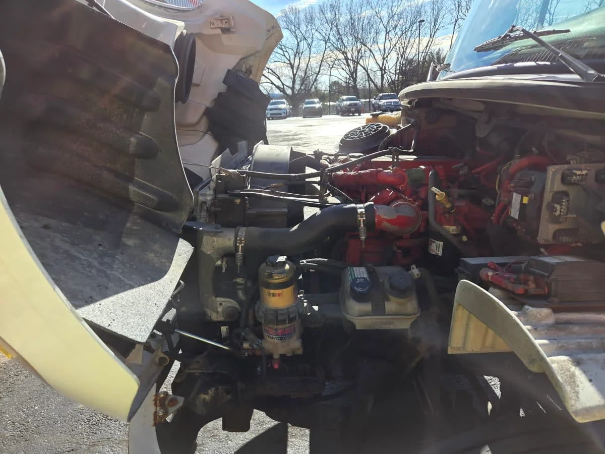 2015 Freightliner M2 106 - image 9