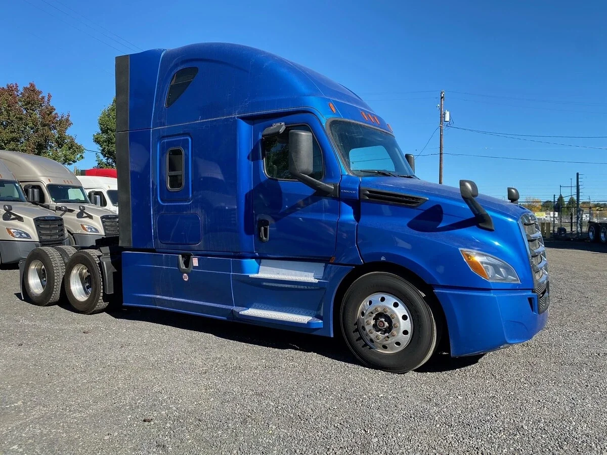 2021 Freightliner Cascadia - image 6