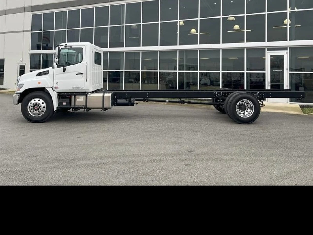 2025 Hino in Pendleton, IN — photo 8