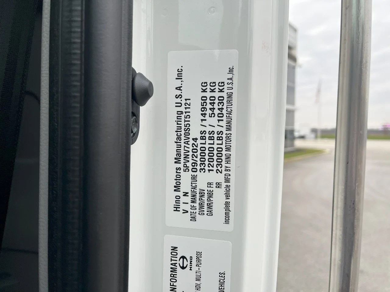 2025 Hino in Pendleton, IN — photo 10