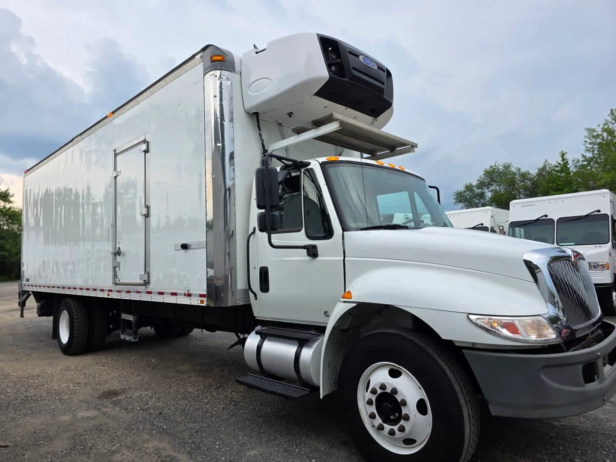 2019 International 4300 - image 3