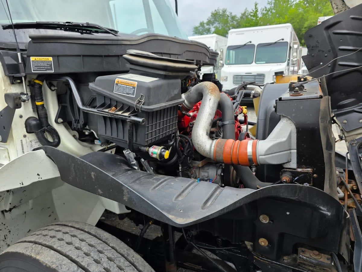 2019 International 4300 - image 11