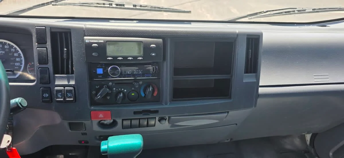2018 Isuzu NRR in Bensalem, PA — photo 13
