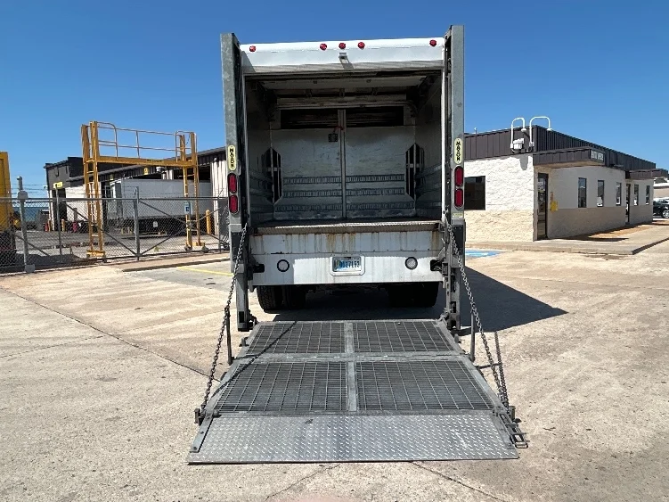 2022 Freightliner eM2 in Dallas, TX — photo 9