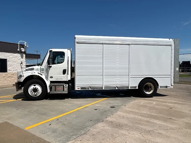 2022 Freightliner eM2 in Dallas, TX — photo 4