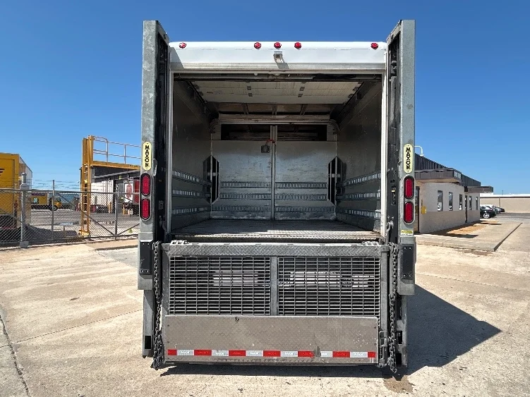 2022 Freightliner eM2 in Dallas, TX — photo 8