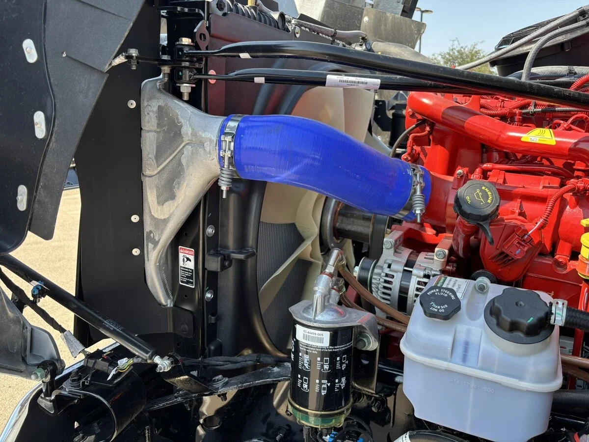 2027 Freightliner 114SD — photo 23