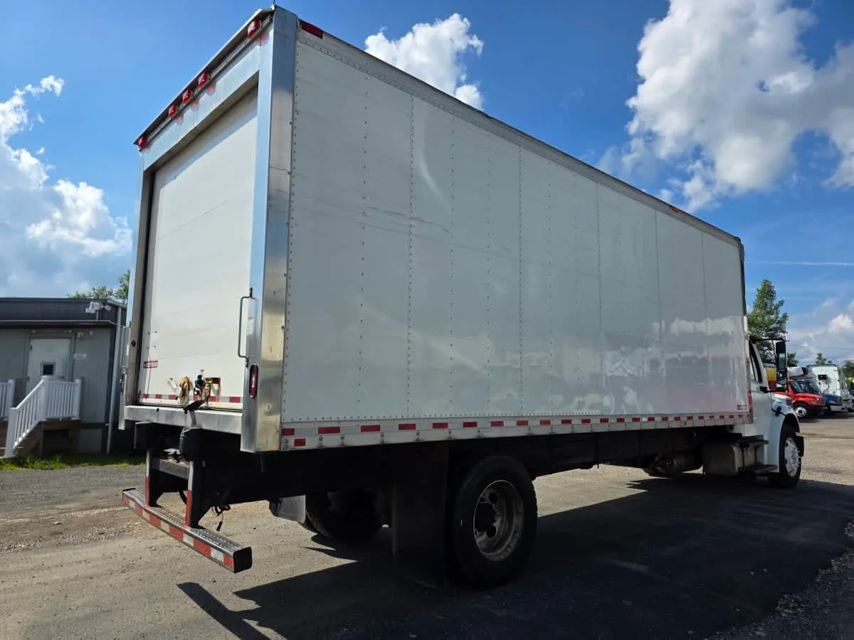 2019 Freightliner M2 106 in Bensalem, PA — photo 4