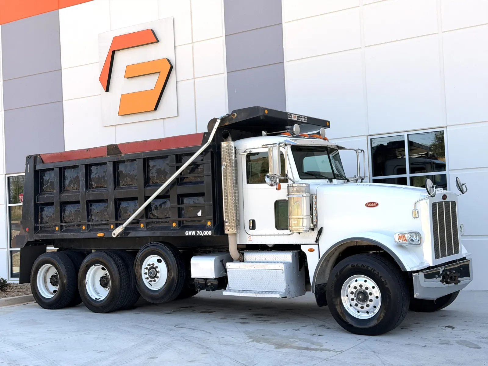 2016 Peterbilt 367 in Greer, SC — photo 2