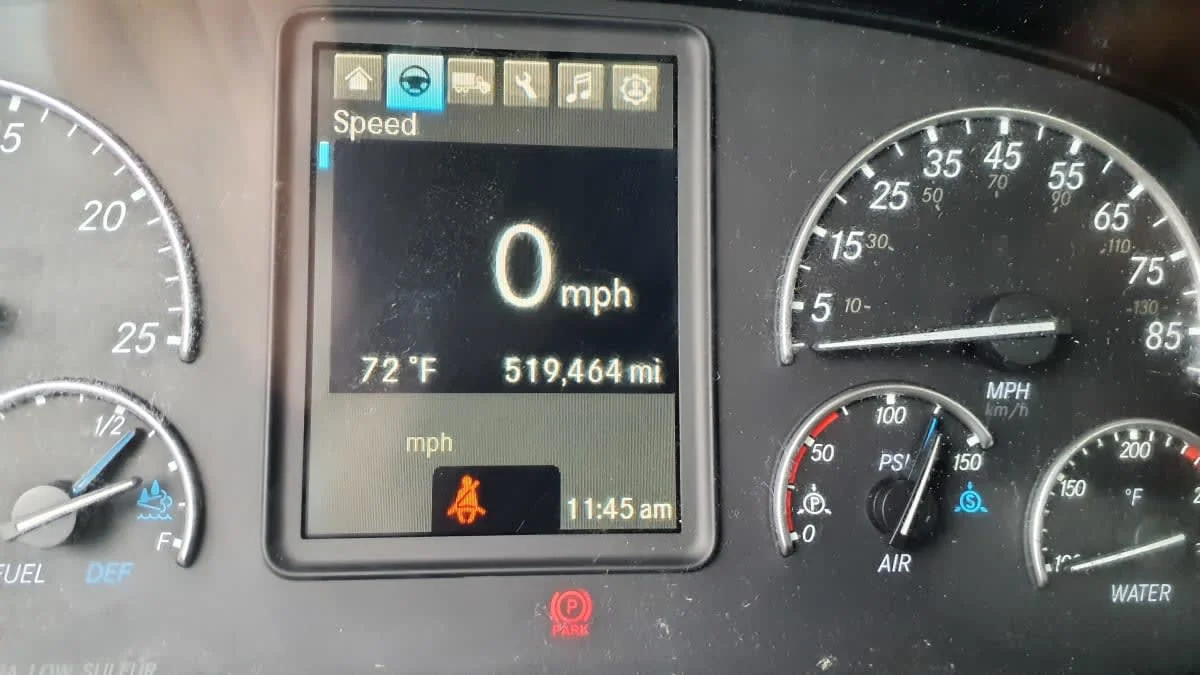 2020 Freightliner Cascadia in Norwood, MA — photo 9