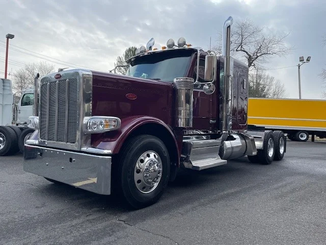 2025 Peterbilt 589 in CLARKSBURG, WV