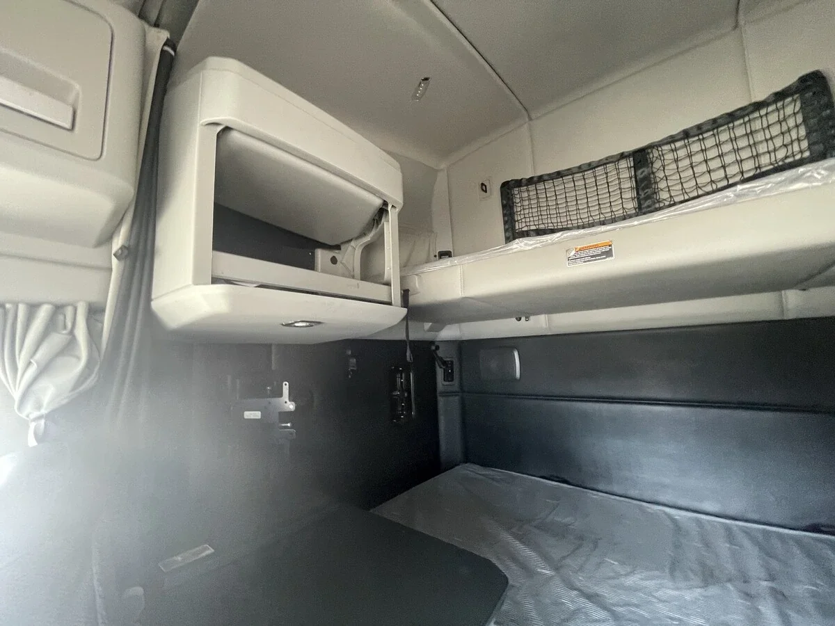 2023 Kenworth T680 — photo 29