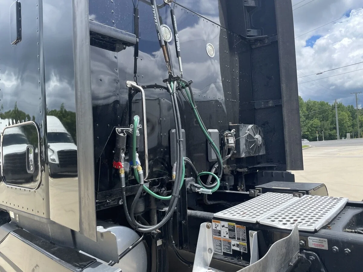 2023 Kenworth T680 — photo 14
