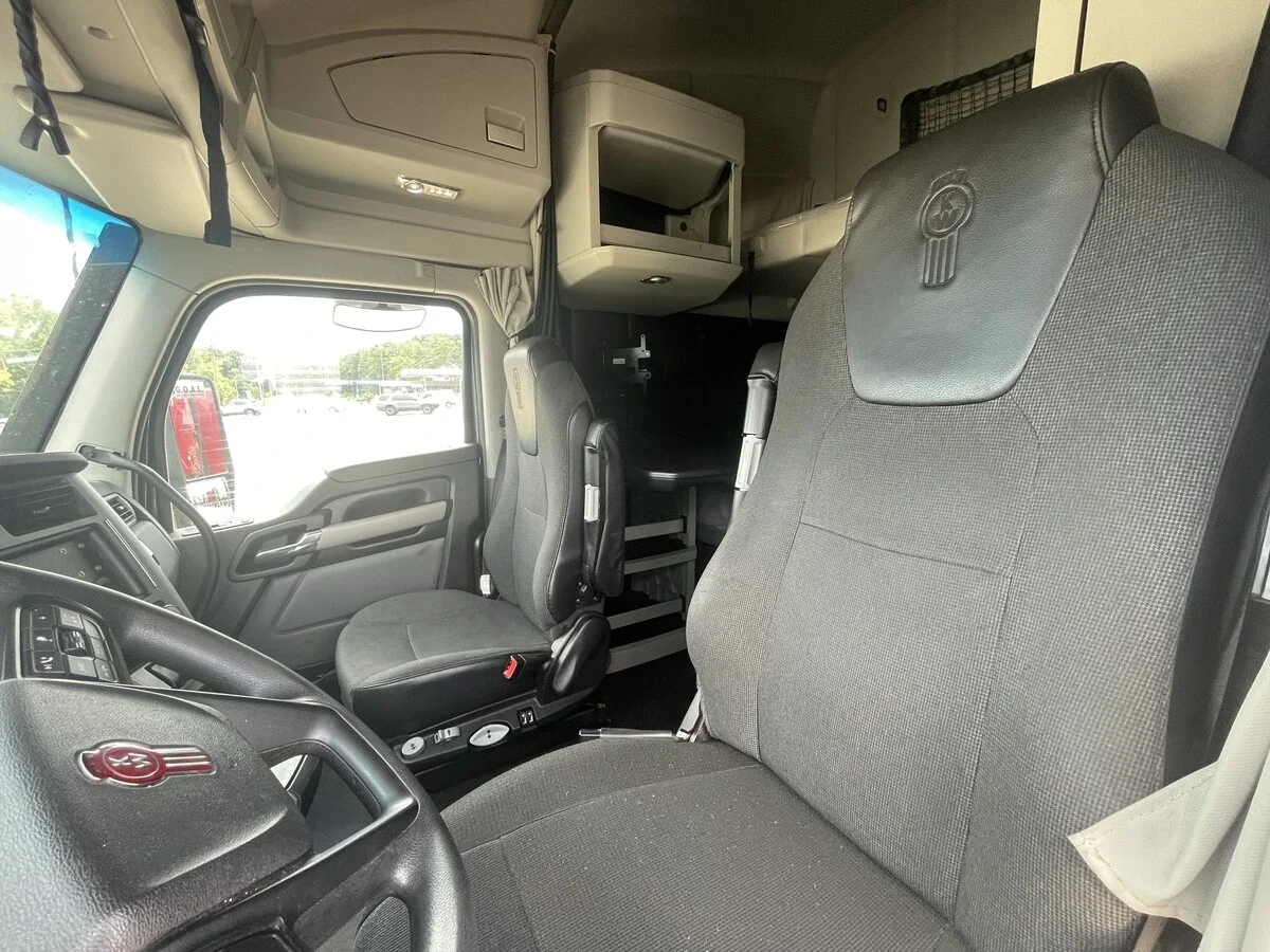 2023 Kenworth T680 — photo 23