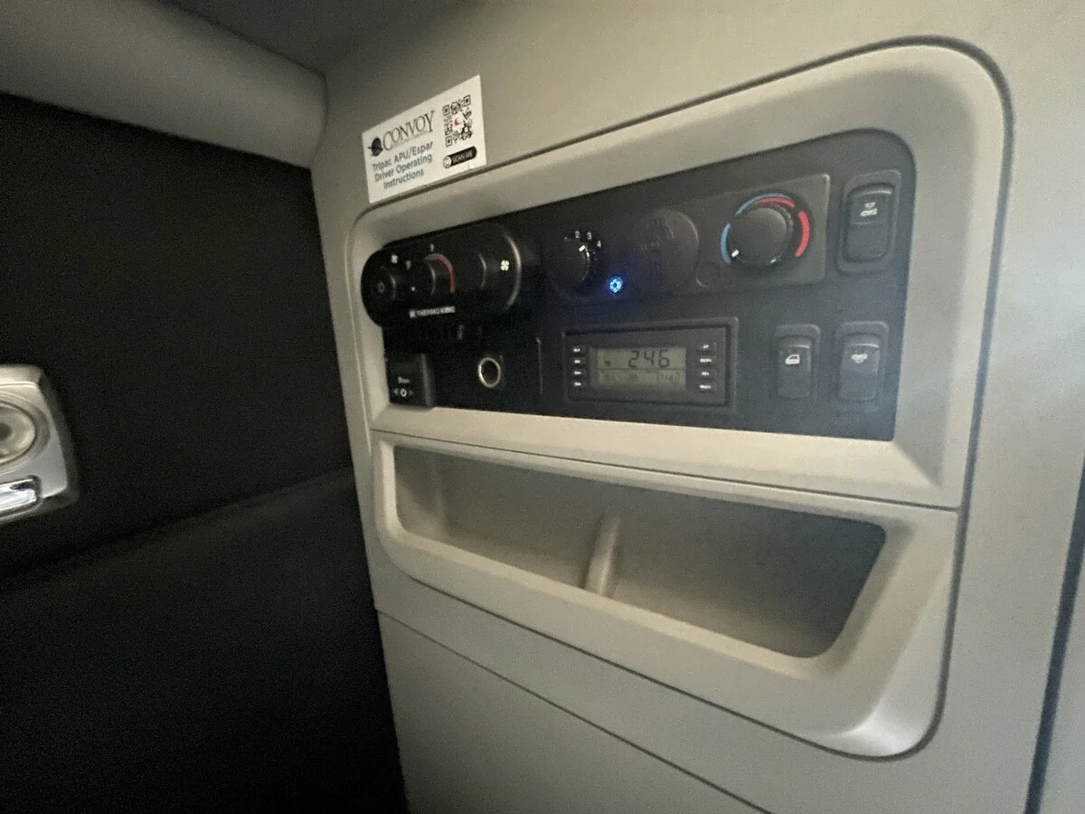 2023 Kenworth T680 — photo 34