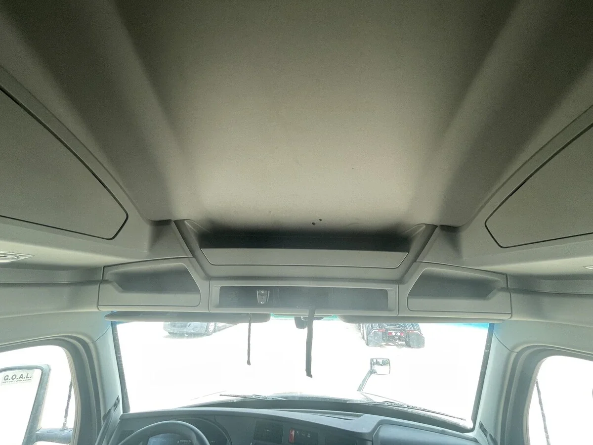 2023 Kenworth T680 — photo 37