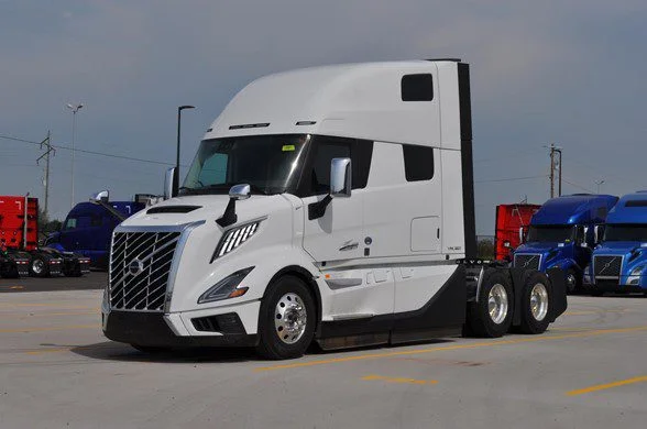 2025 Volvo VNL 860