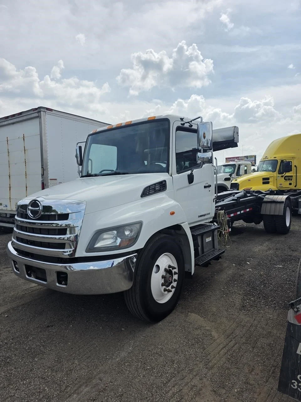 2018 Hino in Canton, OH — photo 4