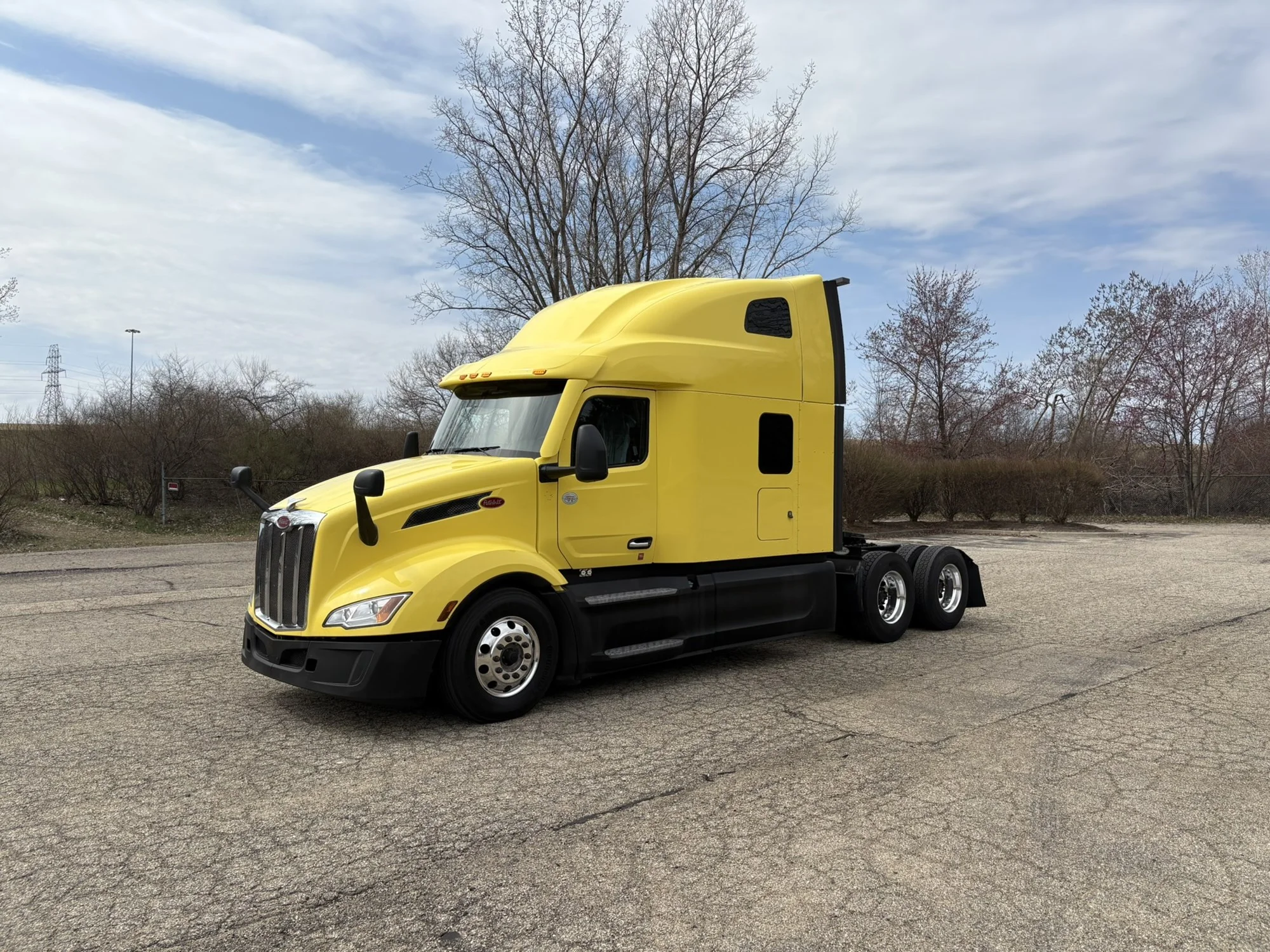 2023 Peterbilt 579 in West Michigan International, MI