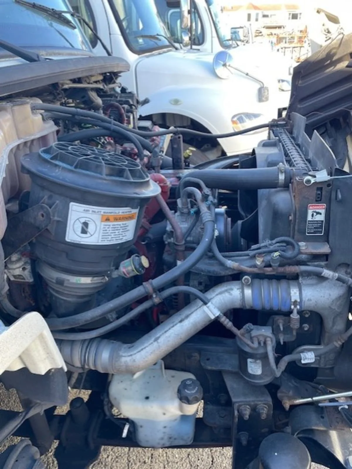 2016 Freightliner M2 106 - image 10