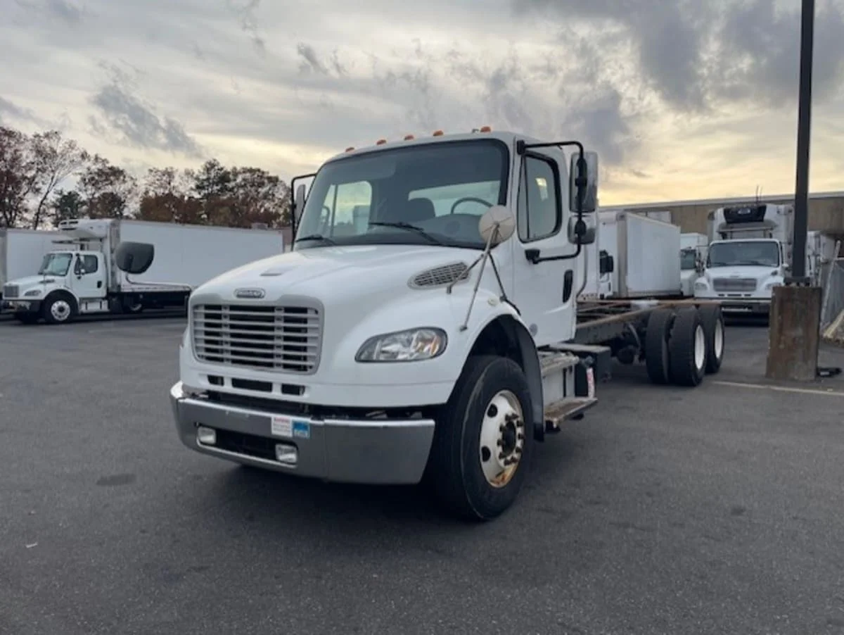 2016 Freightliner M2 106 in Farmingdale, NY