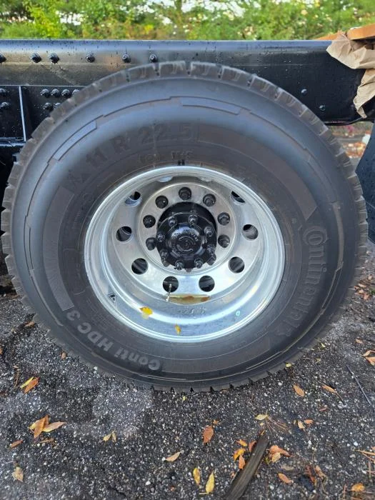 2026 International HX - image 10