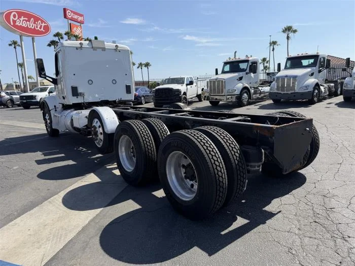 2021 Peterbilt 567 — photo 8