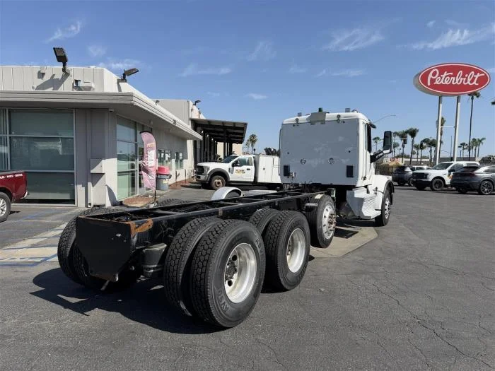 2021 Peterbilt 567 — photo 6