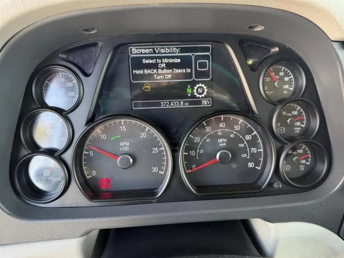 2021 Peterbilt 567 — photo 26