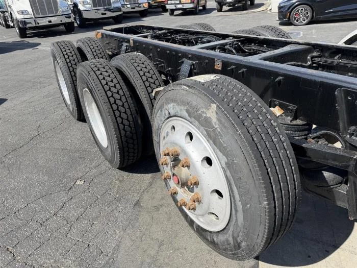 2021 Peterbilt 567 — photo 12