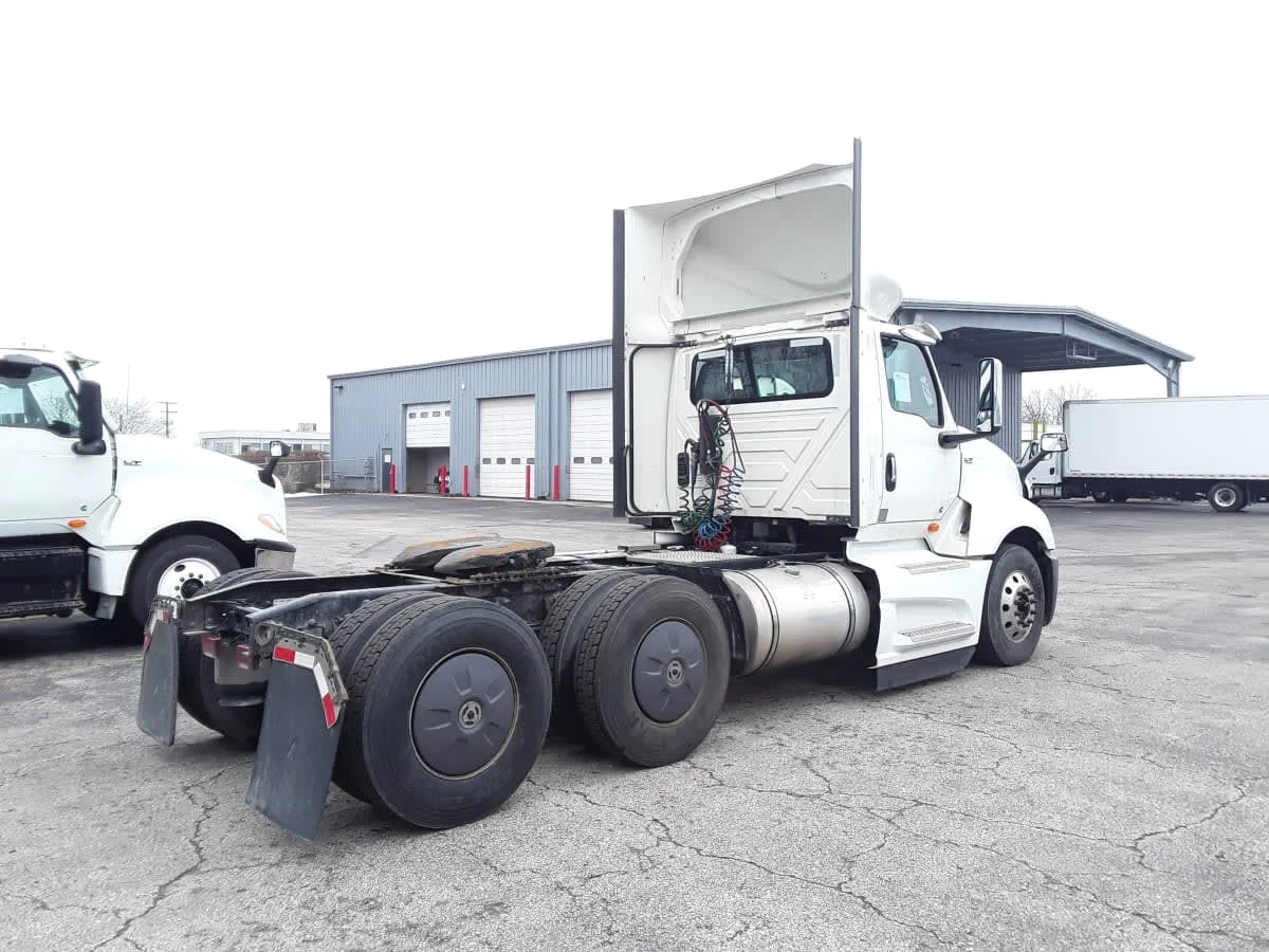 2022 International LT in Hilliard, OH — photo 4