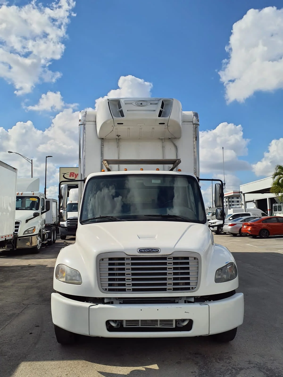 2020 Freightliner M2 106 in Miami, FL — photo 2