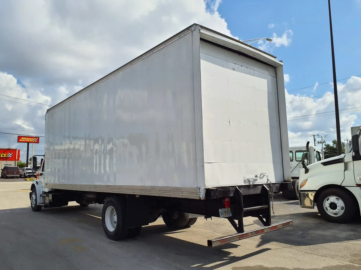 2020 Freightliner M2 106 in Miami, FL — photo 6